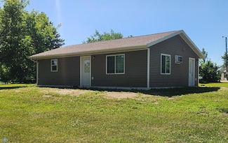 792 2nd St NW, Hillsboro, ND 58045
