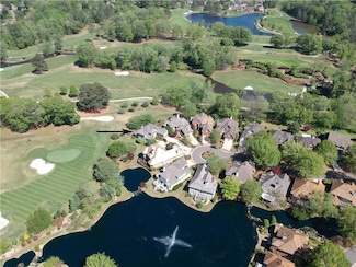 3200 Brookside Dr, Roswell, GA 30076