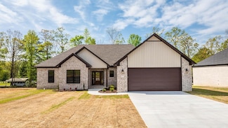 222 Michelle Dr, Beebe, AR 72012