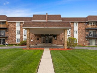 850 S Lorraine Rd Unit 3H, Wheaton, IL 60189