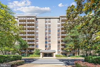 3100 S Manchester St Unit 520, Falls Church, VA 22044