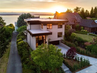 3215 Magnolia Blvd W, Seattle, WA 98199