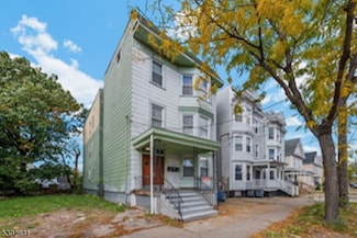 937 Grove St, Irvington, NJ 07111