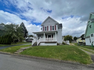 157 Lamberton St, Franklin, PA 16323