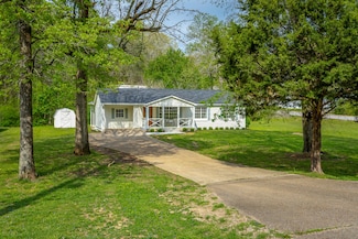 9039 Dallas Hollow Rd, Soddy Daisy, TN 37379