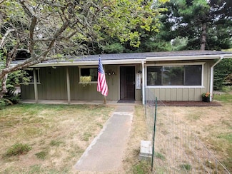1333 Parkway Dr, Crescent City, CA 95531
