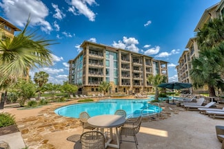 90 Island Dr, Horseshoe Bay, TX 78657