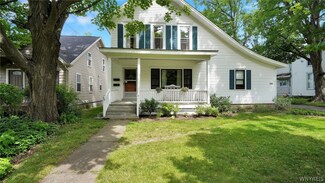 30 Walnut St, East Aurora, NY 14052