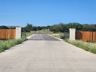 366 Yellowstone Dr, Oglesby, TX 76561