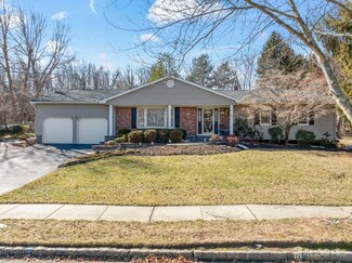 62 Valley Forge Dr, East Brunswick, NJ 08816