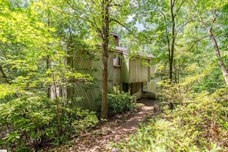 401 Audubon Rd, Greenville, SC 29609