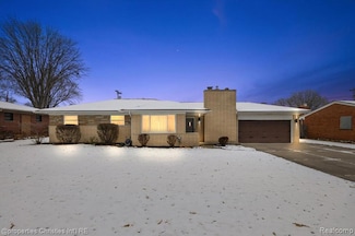 37674 Andrew Dr, Sterling Heights, MI 48312