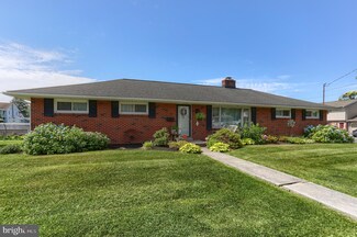 2340 Lehman St, Lebanon, PA 17046