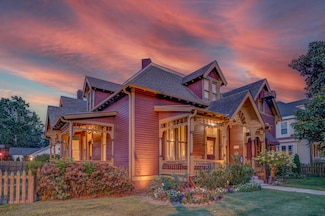 305 4th Ave S, Franklin, TN 37064