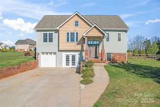 163 Mollie Rd, Harmony, NC 28634