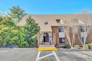 3339 Forest Ridge Rd, Roanoke, VA 24018
