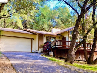 13133 Mohrmann St, Groveland, CA 95321