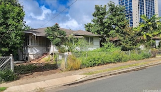 1140 Elm St, Honolulu, HI 96814
