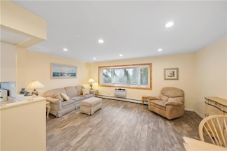 150 Beach 123rd St Unit 1R, Rockaway Park, NY 11694