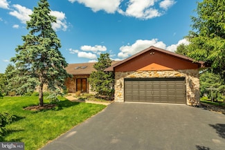 1310 Oberholtzer Rd, Denver, PA 17517