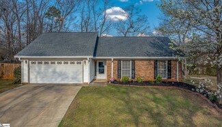 25 Chinaberry Ln, Simpsonville, SC 29680