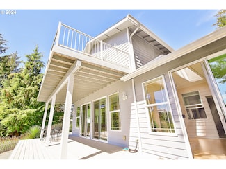 311 Council Hill Rd, Lakeside, OR 97449