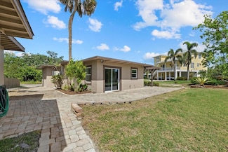 6718 68th Ave E, Bradenton, FL 34203