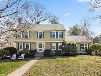 14 Middlebury Ln, Beverly, MA 01915
