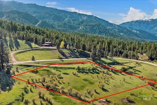 48 Crosstimber Loop, Garden Valley, ID 83622