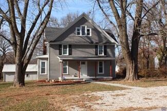 906 Jefferson St, Lyndon, KS 66451