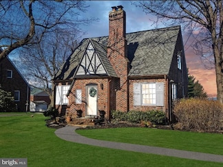 802 N Main St, Mount Airy, MD 21771