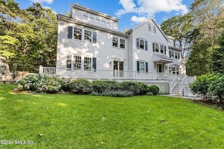 18 Cat Rock Rd, Cos Cob, CT 06807