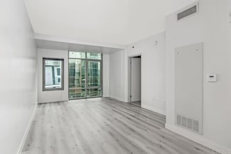 425 W Beech St Unit 413, San Diego, CA 92101