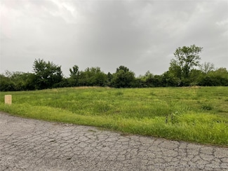 9154 E Pine Creek St, Catoosa, OK 74015