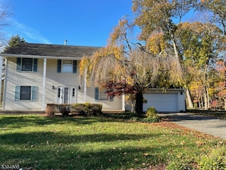 24 Alpine Ln, West Milford, NJ 07480