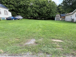 955 Barker St, Bristol, TN 37620