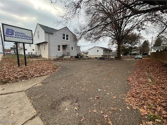 1921 Maple Ave, Zanesville, OH 43701