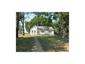 614 W Pine St, Archie, MO 64725