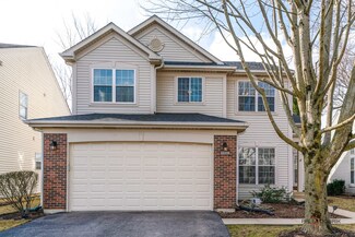 12550 Meadow Cir, Lake Bluff, IL 60044