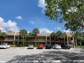1535 Meadows Cir W, Boynton Beach, FL 33436