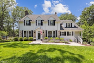 30 Wildwood Ln, Summit, NJ 07901