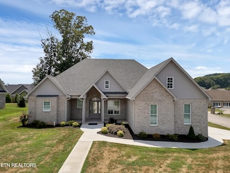 359 Biscayne Dr, Lenoir City, TN 37771