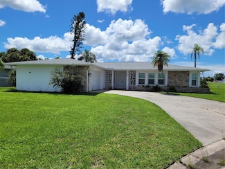 18 Golfview Ct, Rotonda West, FL 33947