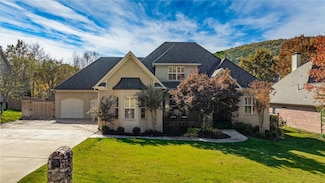 182 Courts Ln, Little Rock, AR 72223