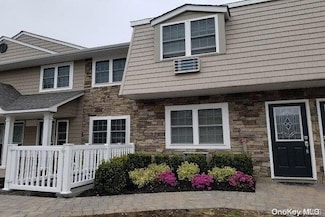 502 Imperial Way Unit I5-502, Bayport, NY 11705