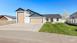 2508 E Crooked Creek St, Emmett, ID 83617