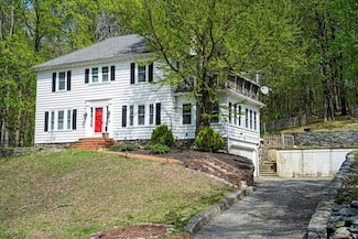 32 Beechmont St, Worcester, MA 01609