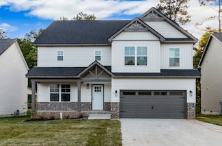 1721 Heritage Dr, Clarksville, TN 37043
