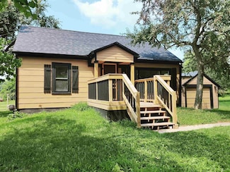 356 S Monroe St, Blissfield, MI 49228