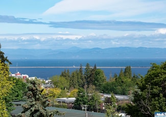 1813 E 3rd St, Port Angeles, WA 98362